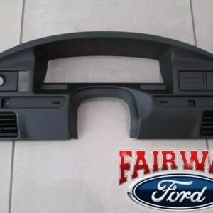 17 thru 25 Super Duty OEM Ford Dually DRW Center Rear Red Marker Lamp NEW