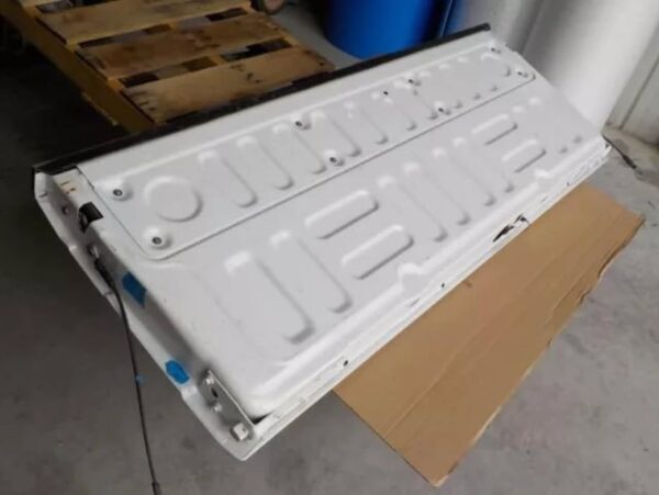 2020 2021 2022 Factory Ford F250 F350 Super Duty Tailgate with camera hole - Image 4