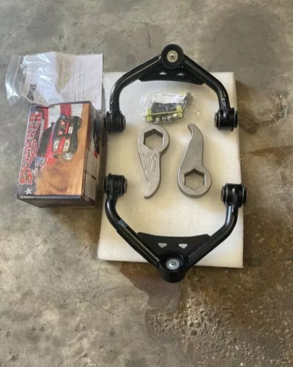 2011-2019 Chevy GMC 2500 3500 Skyjacker 2-3 Inch Level Kit