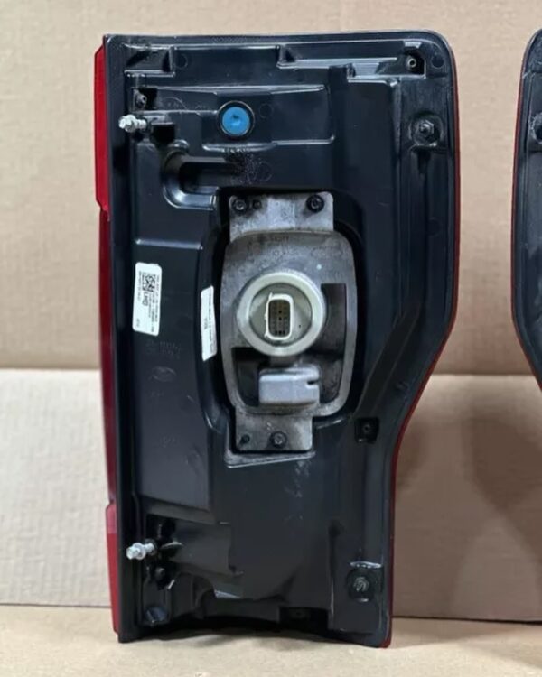 Complete Set! 2020-2022 Ford F250 F350 Blindspot LED Tail Light Left & Right OEM - Image 3